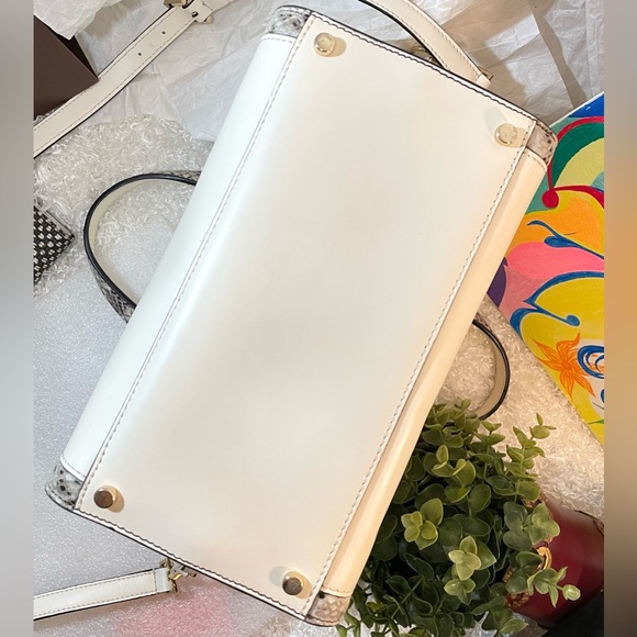 Like New  Genuine Leather white large medium convertible bag satchel - Picture 12 of 16